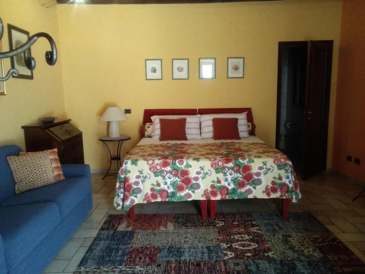 Bed and Breakfast Cascina Baresane Alba  Exterior foto